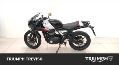 Triumph Thruxton 400 (2026) usata