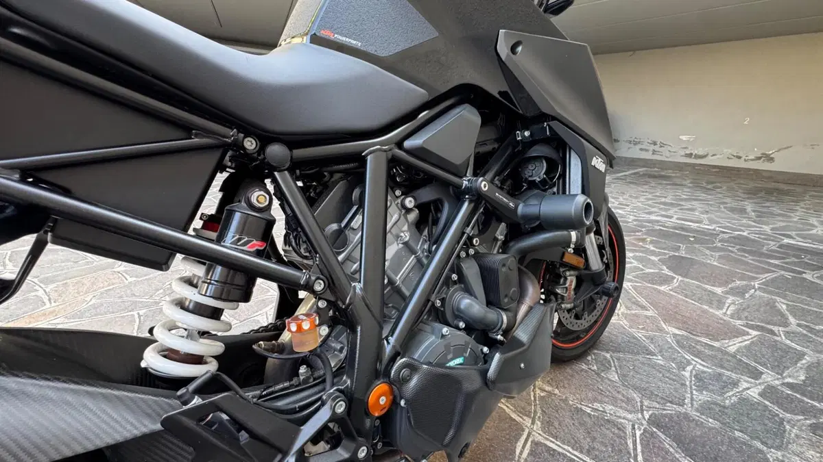 KTM 1290 Super Duke R ABS (2017 - 18) (12)