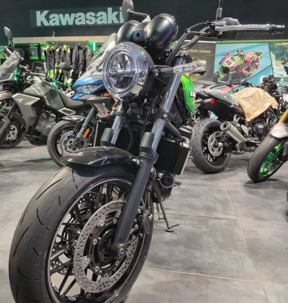 Kawasaki Z 650 RS (2025 - 26) (3)