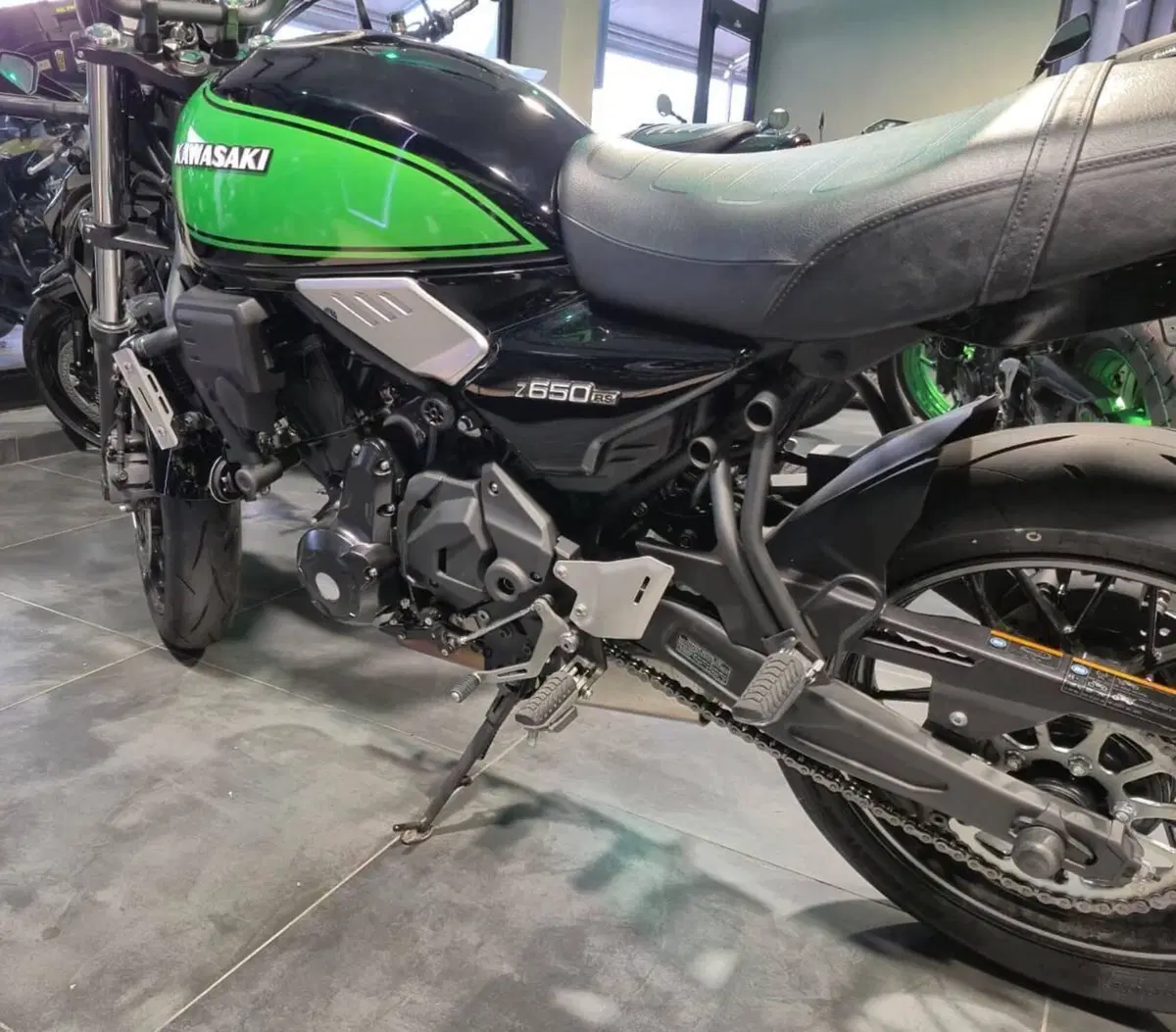 Kawasaki Z 650 RS (2025 - 26) (7)