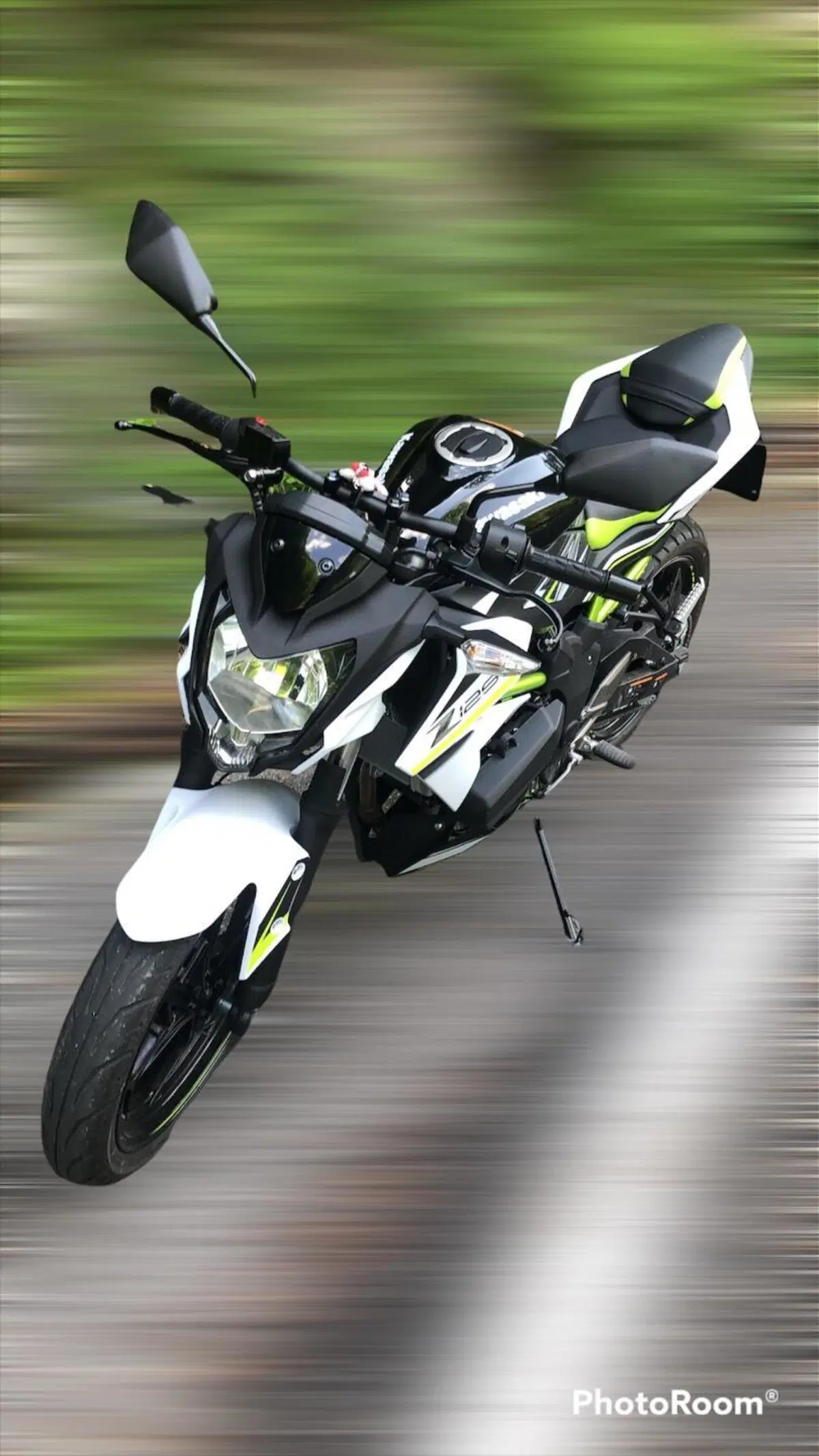 Kawasaki Z 125 (2021 - 24) (2)