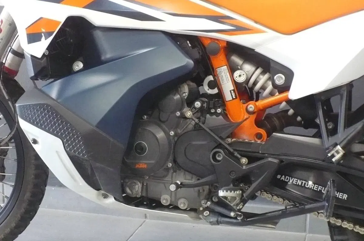KTM 890 Adventure R (2023 - 24) (8)
