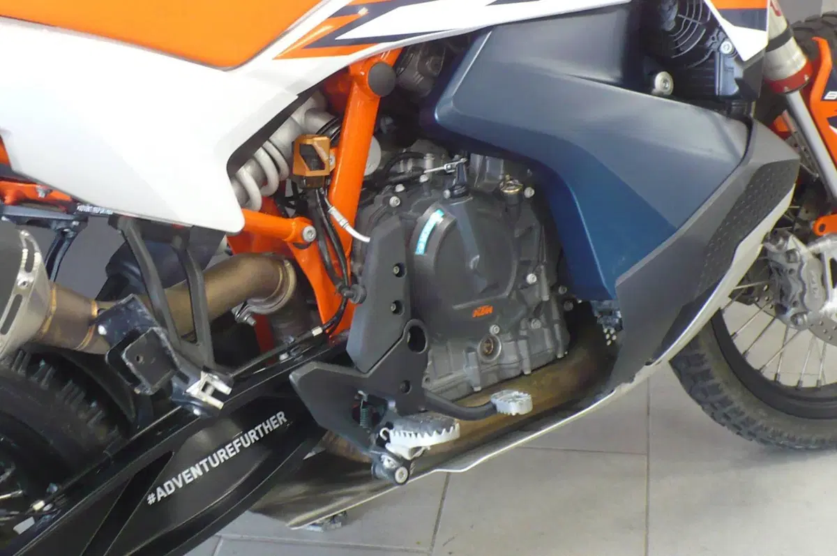 KTM 890 Adventure R (2023 - 24) (9)