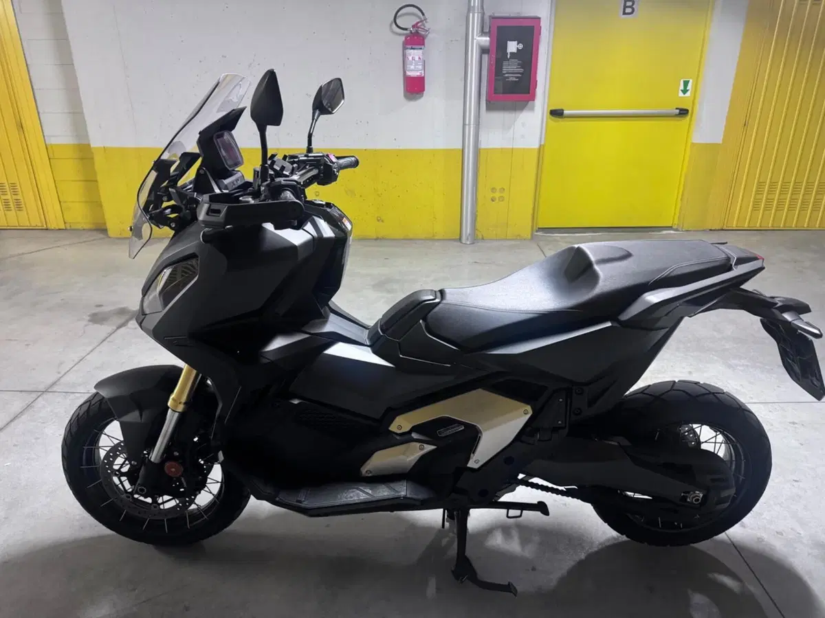 Honda X-ADV 750 DCT (2021 - 24) (4)