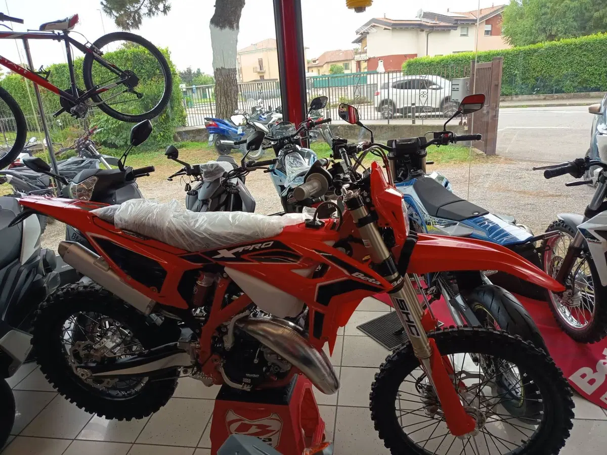 Betamotor RR X-PRO 125 2T Enduro (2027) (2)