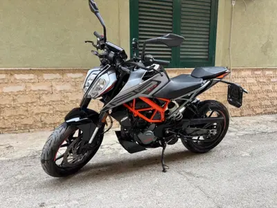 KTM 125 Duke (2021 - 23) usata