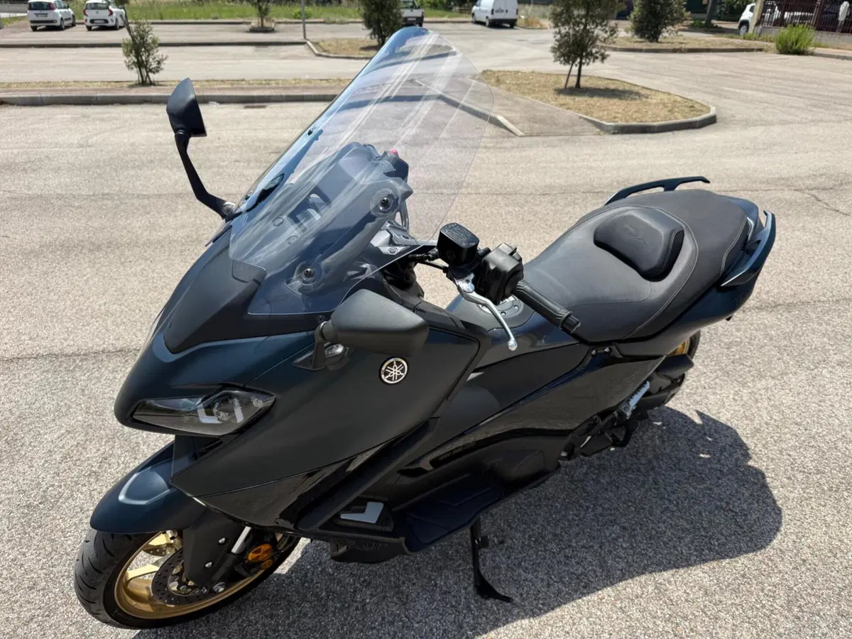 Yamaha T-Max 560 Tech Max (2022 - 24) (3)