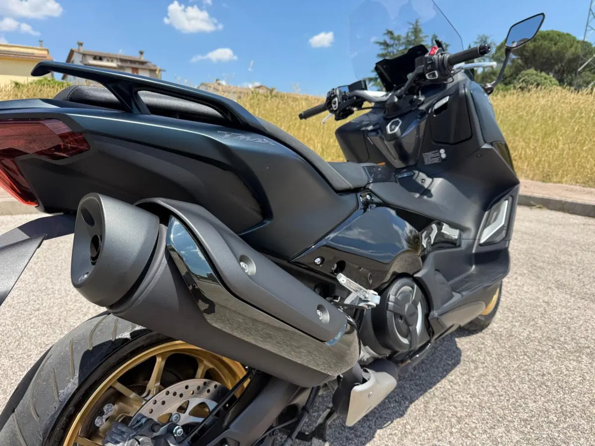 Yamaha T-Max 560 Tech Max (2022 - 24) (4)