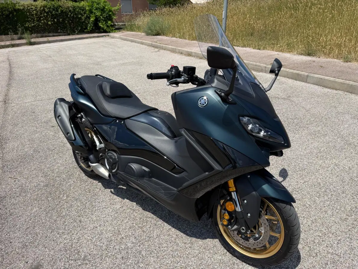 Yamaha T-Max 560 Tech Max (2022 - 24) (5)