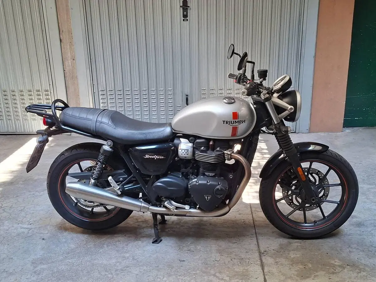 Triumph Street Twin 900 (2016) (4)