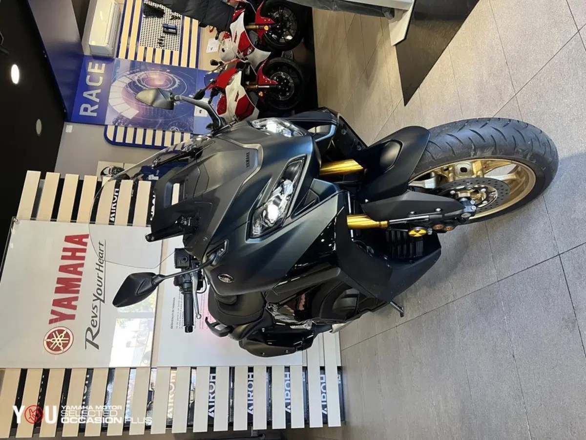 Yamaha T-Max 560 Tech Max (2022 - 24) (4)