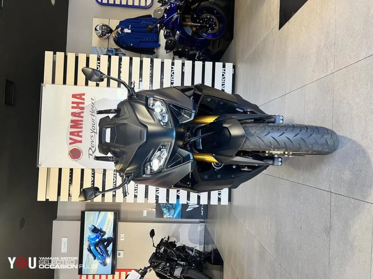 Yamaha T-Max 560 Tech Max (2022 - 24) (5)