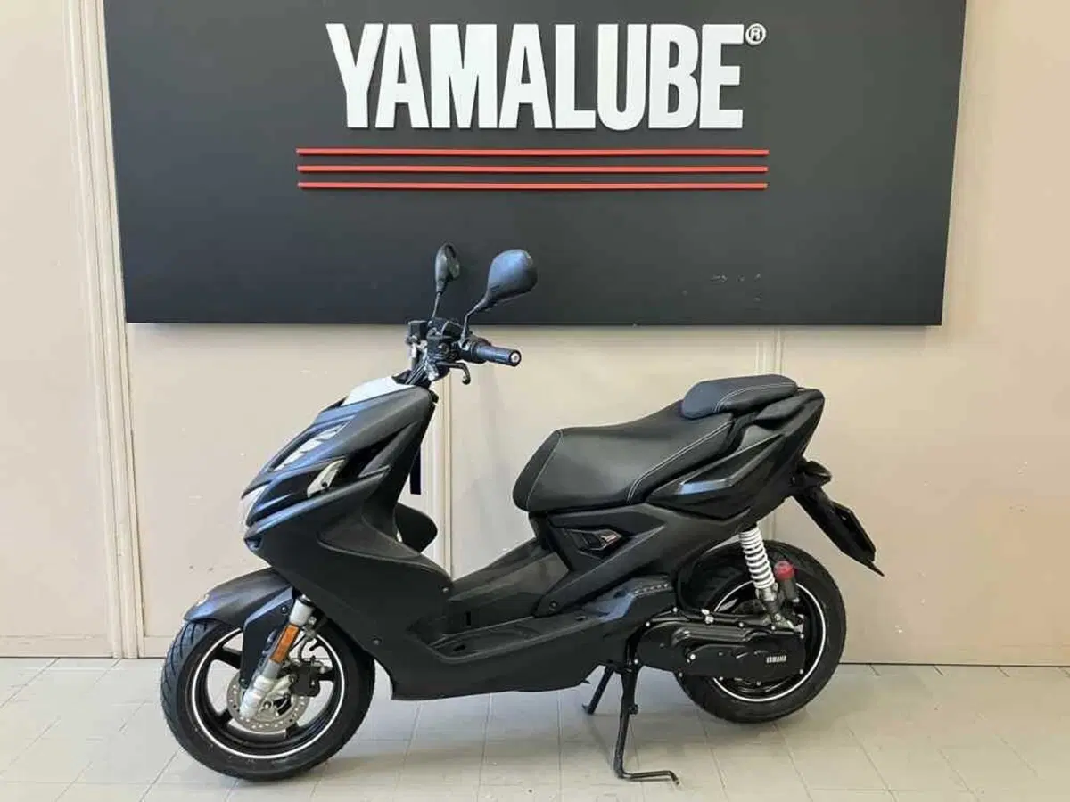 Yamaha Aerox 50 R Naked (2013 - 17) (3)