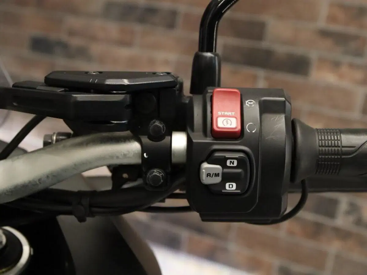 Honda X-ADV 750 DCT Gravel (2021 - 24) (14)