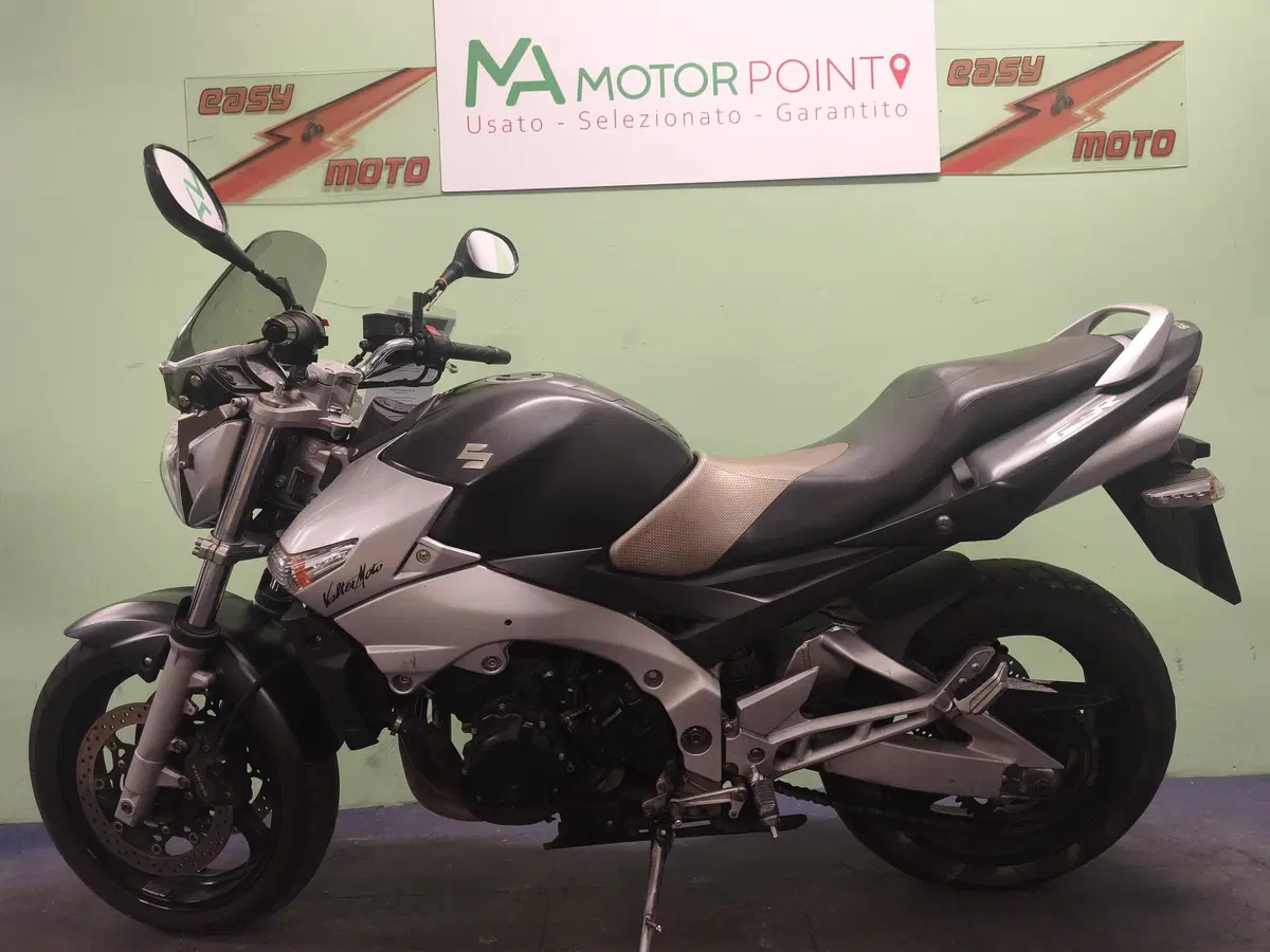 Suzuki GSR 600 (2006 - 11) (4)