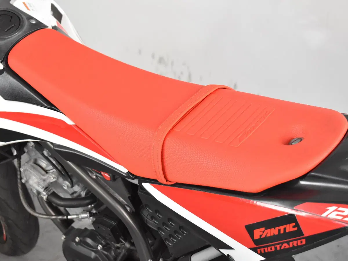 Fantic Motor XMF 125 Motard Competition 4t (2021 - 22) (16)