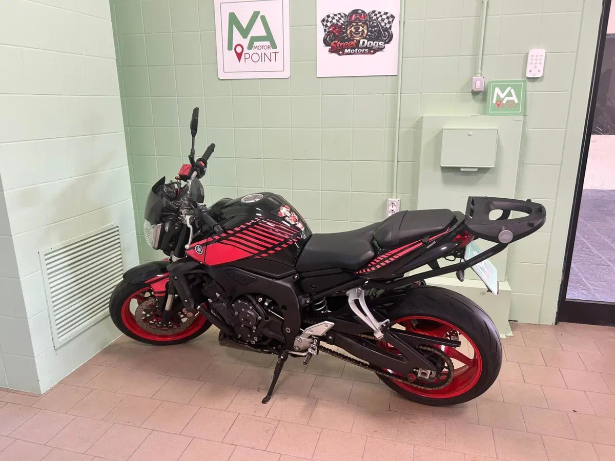 Yamaha FZ1 (2006 - 16) (2)