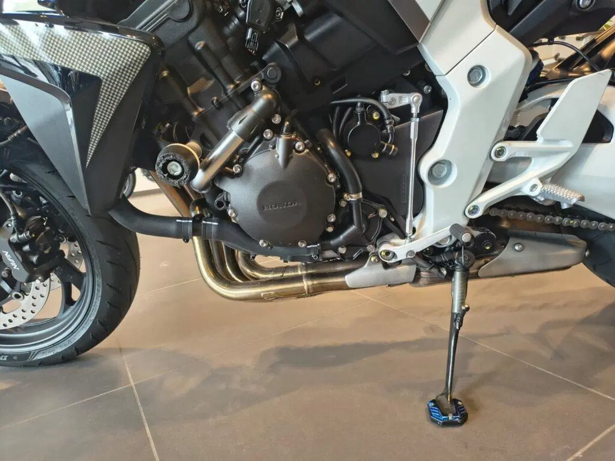 Honda CB 1000 R ABS (2011 - 17) (9)
