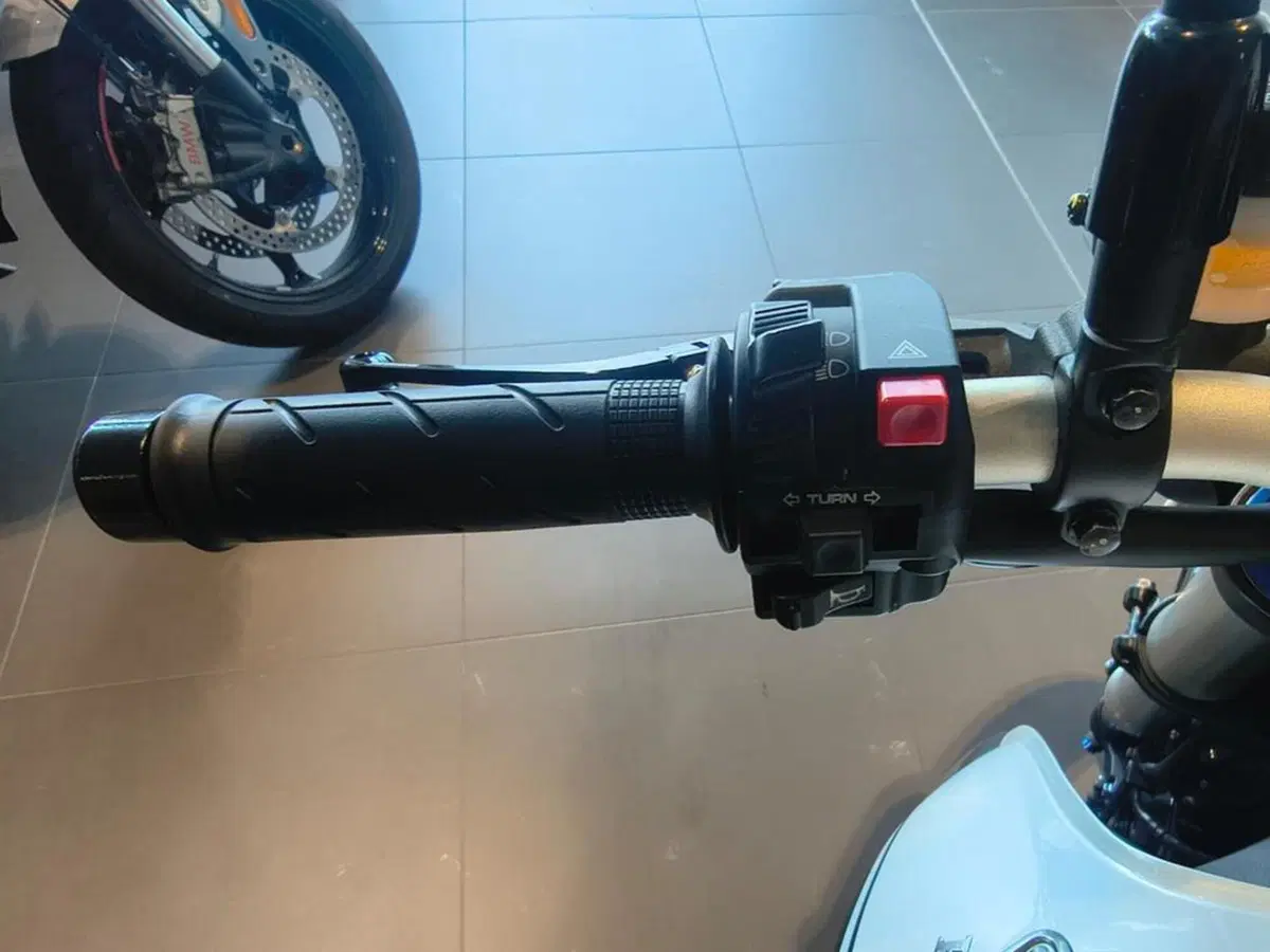 Honda CB 1000 R ABS (2011 - 17) (7)