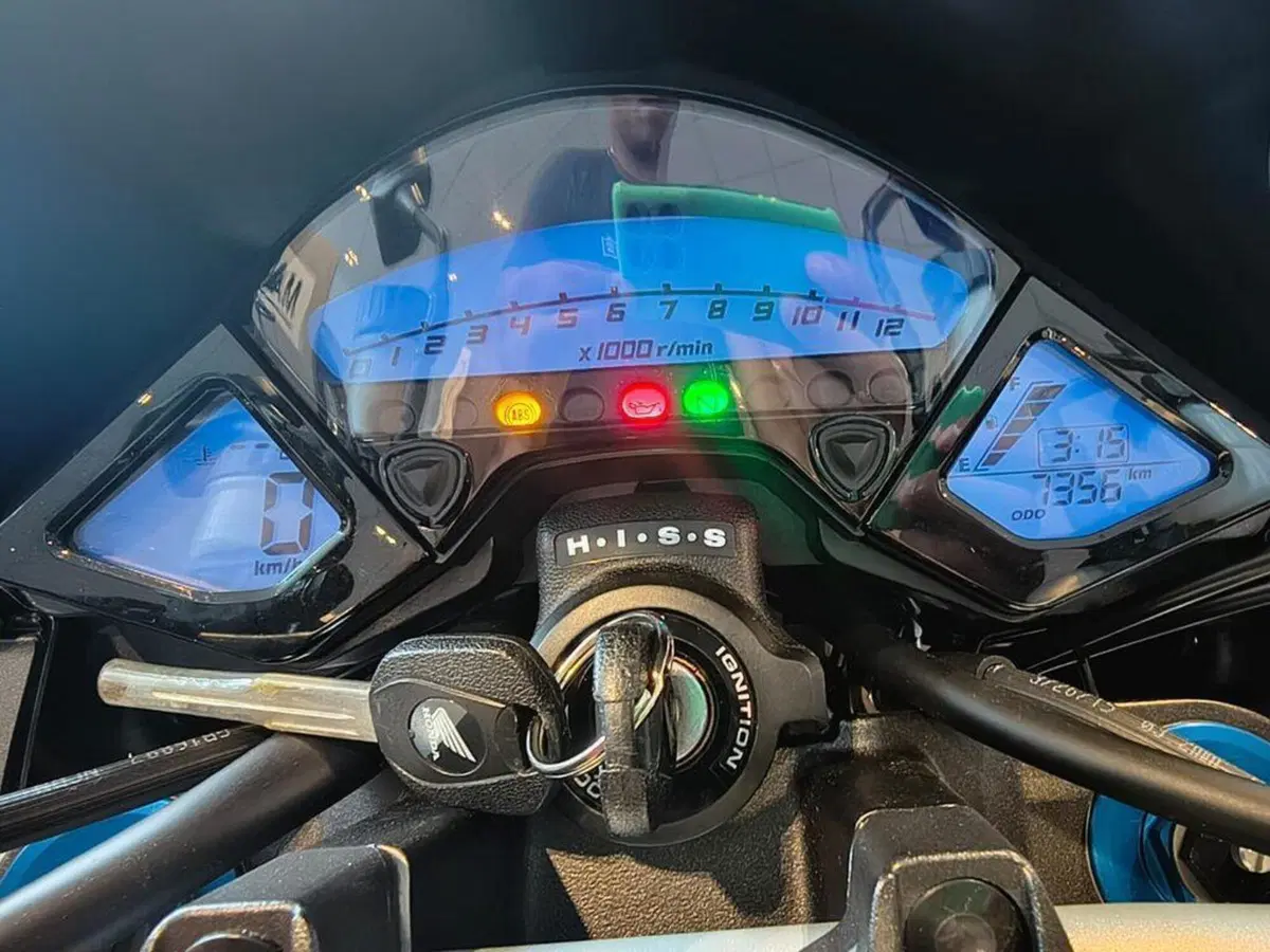 Honda CB 1000 R ABS (2011 - 17) (2)