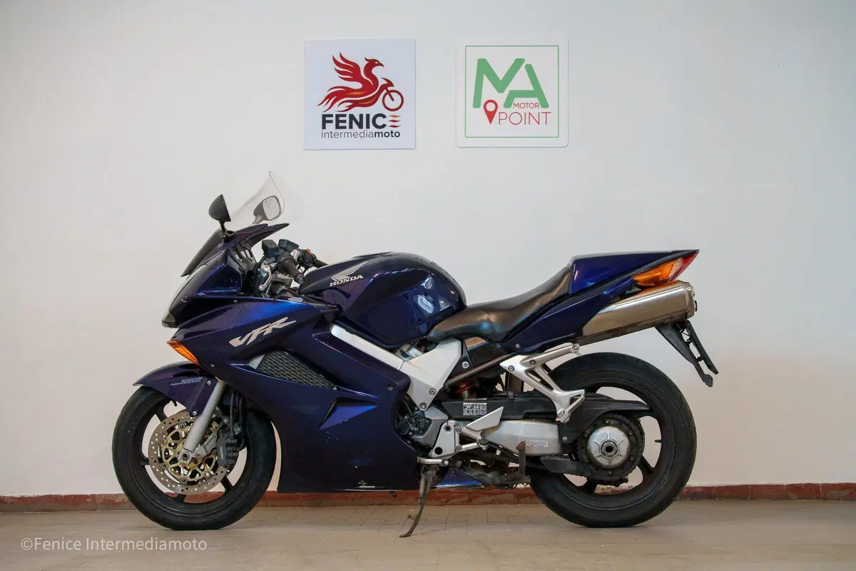 Honda VFR 800 (2002 - 05)