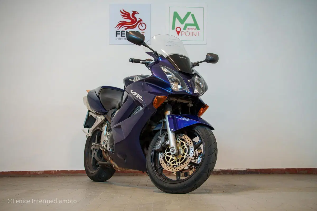 Honda VFR 800 (2002 - 05) (2)