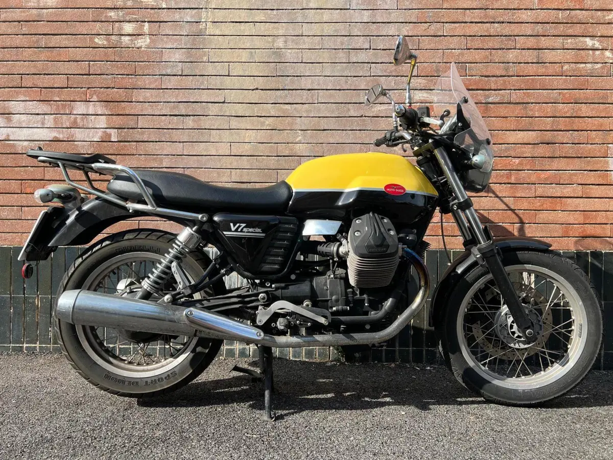 Moto Guzzi V7 Special (2012 - 14)