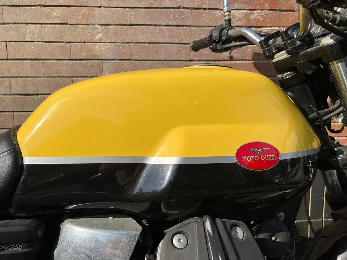 Moto Guzzi V7 Special (2012 - 14) (7)
