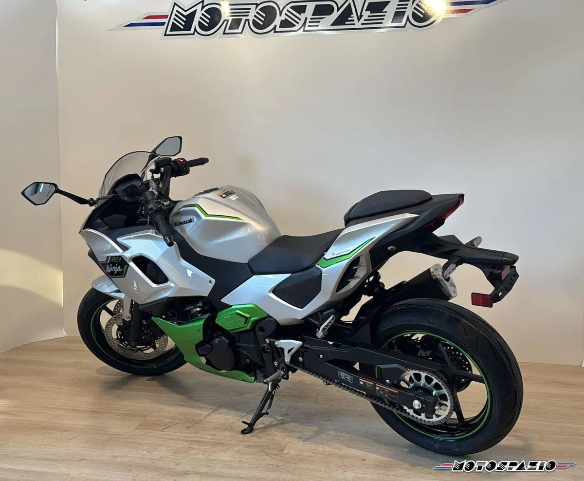 Kawasaki Ninja 7 Hybrid (2024 - 26) (2)