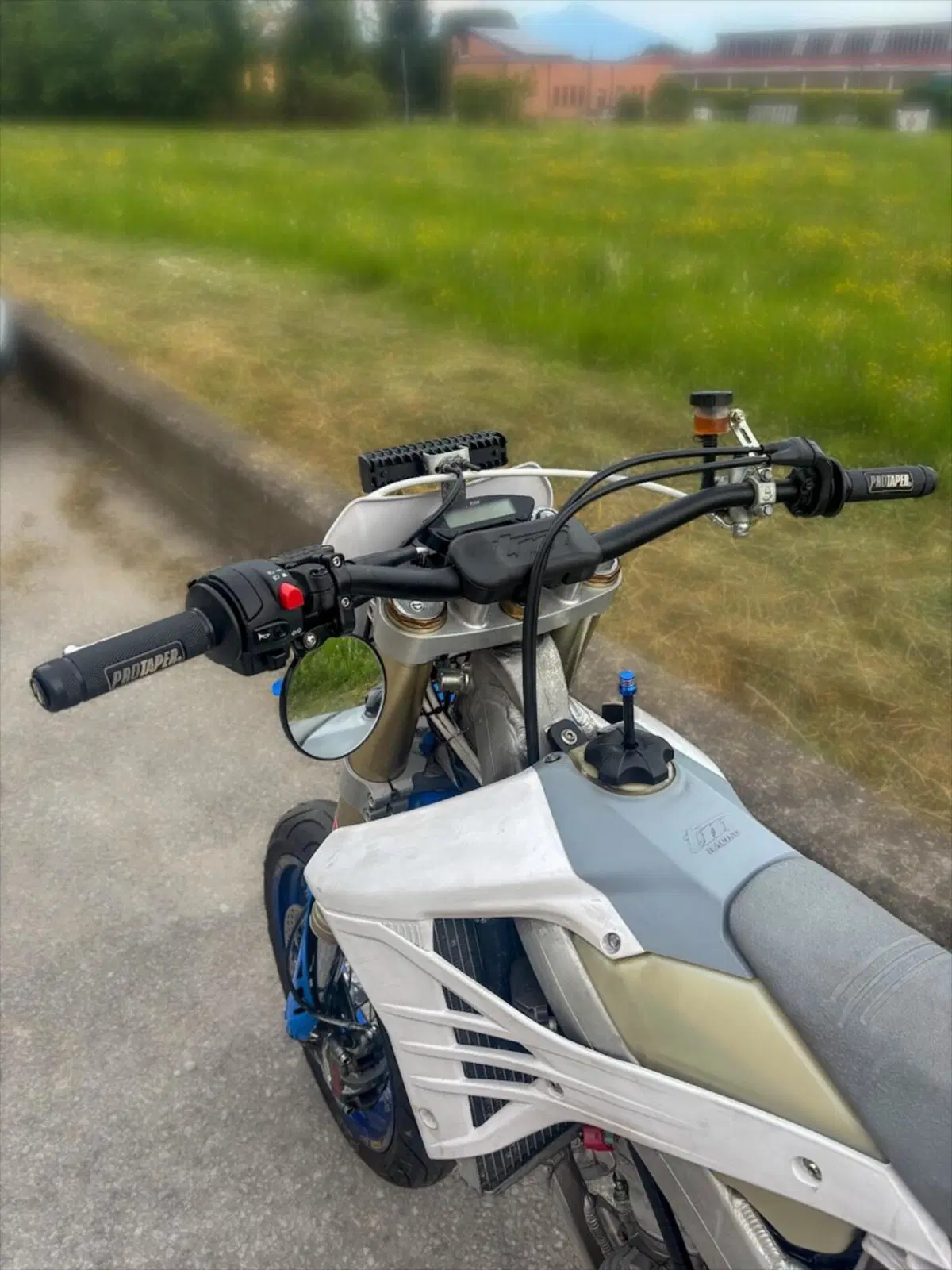 Tm Moto SMR 125 Fi 2T (2024) (4)