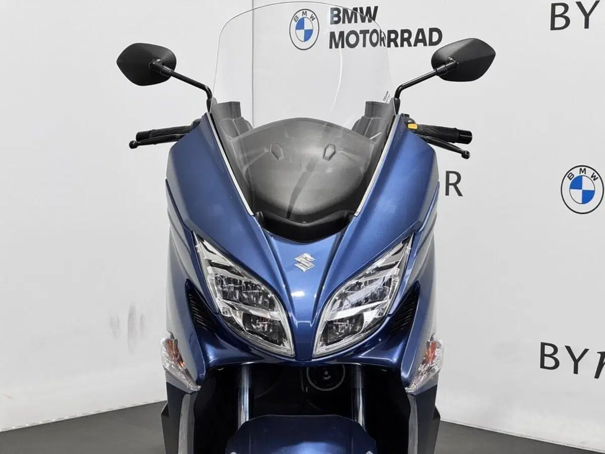 Suzuki Burgman 400 (2022 - 24) (7)
