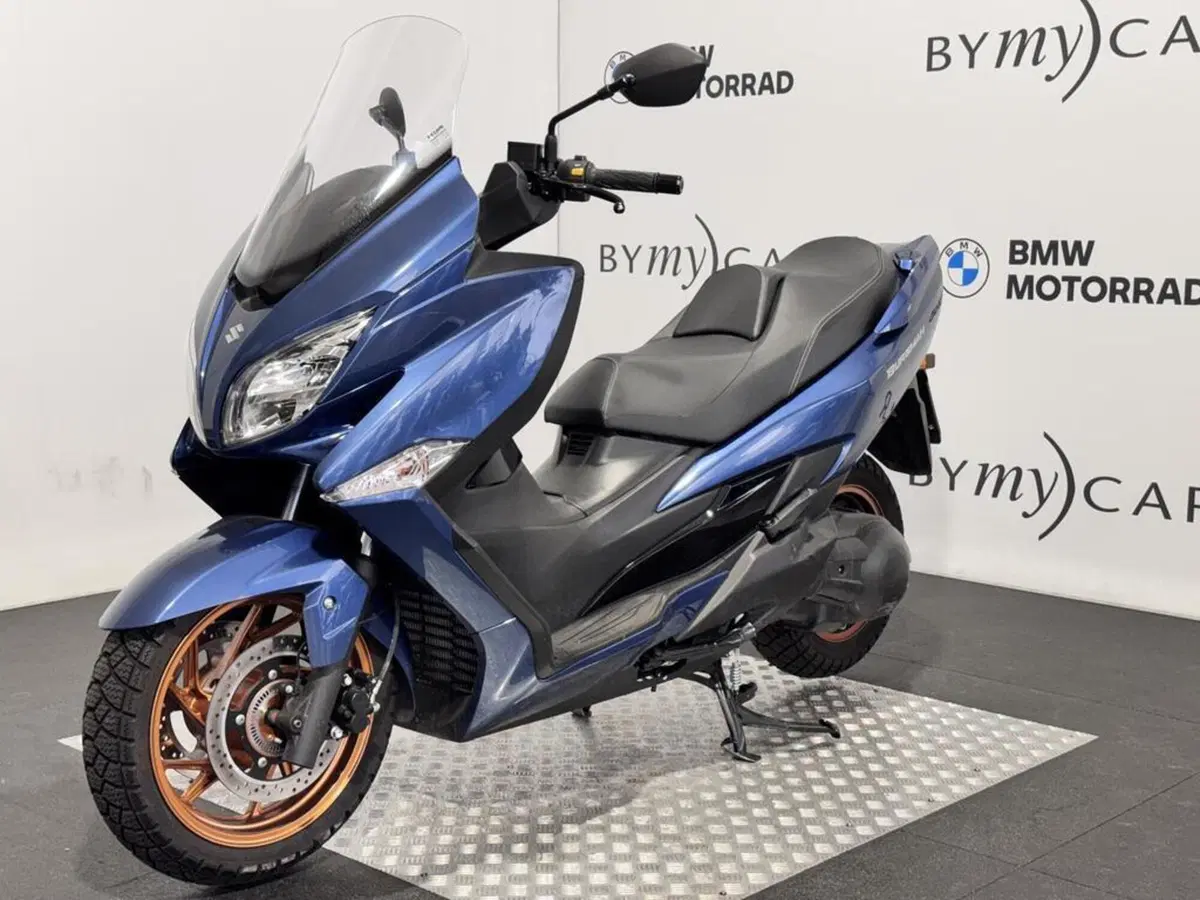Suzuki Burgman 400 (2022 - 24) (5)