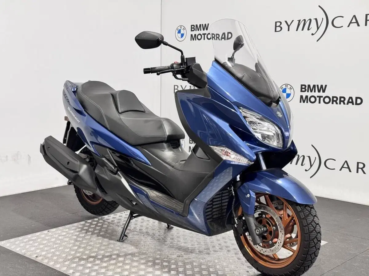 Suzuki Burgman 400 (2022 - 24) (8)