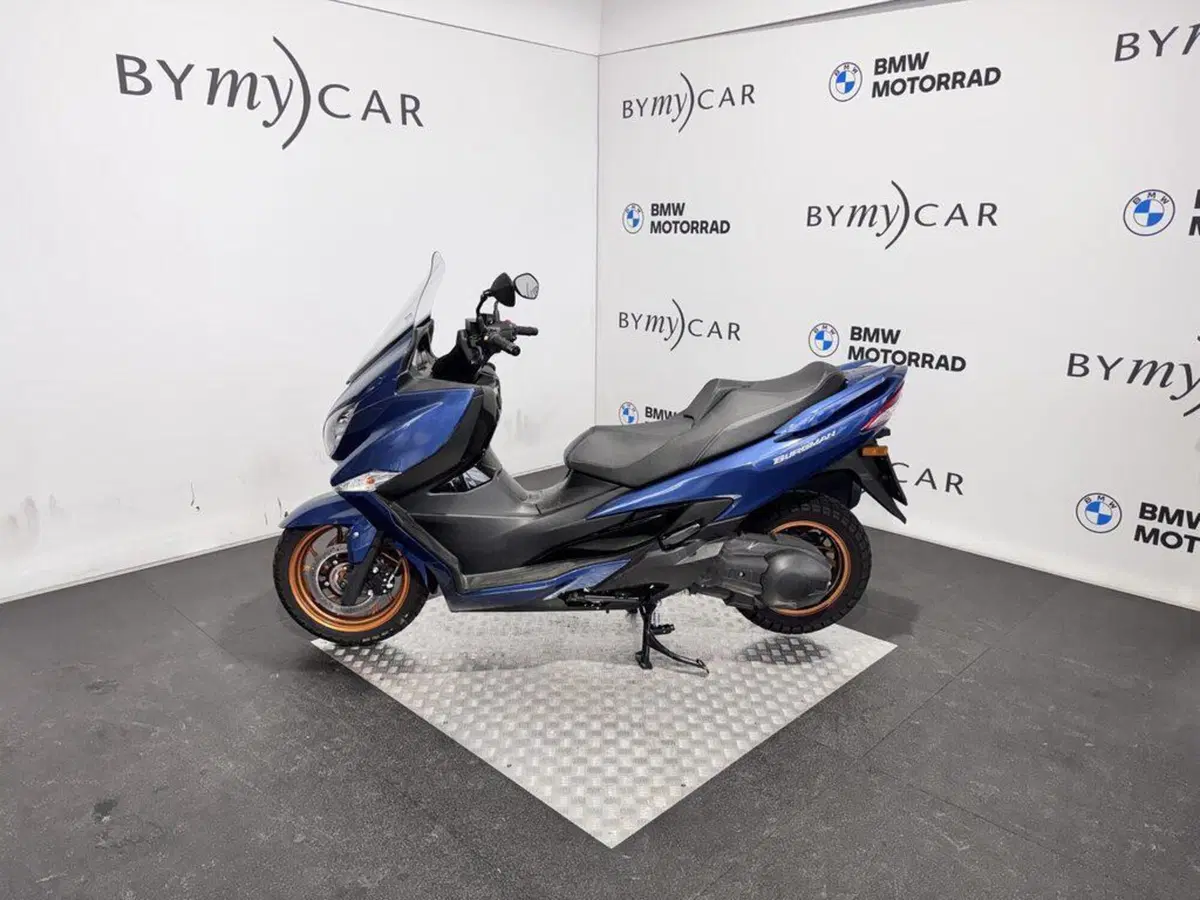 Suzuki Burgman 400 (2022 - 24) (10)