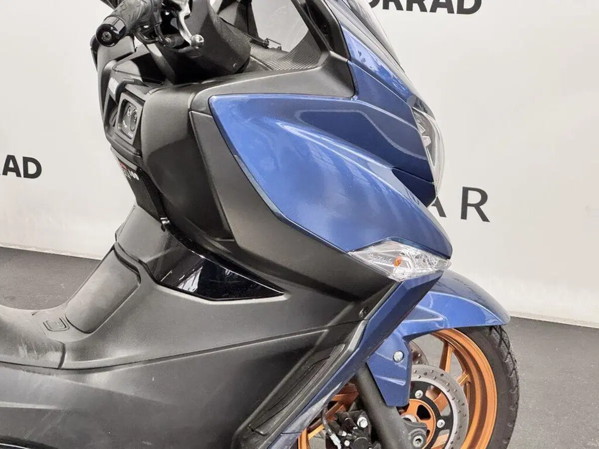 Suzuki Burgman 400 (2022 - 24) (13)