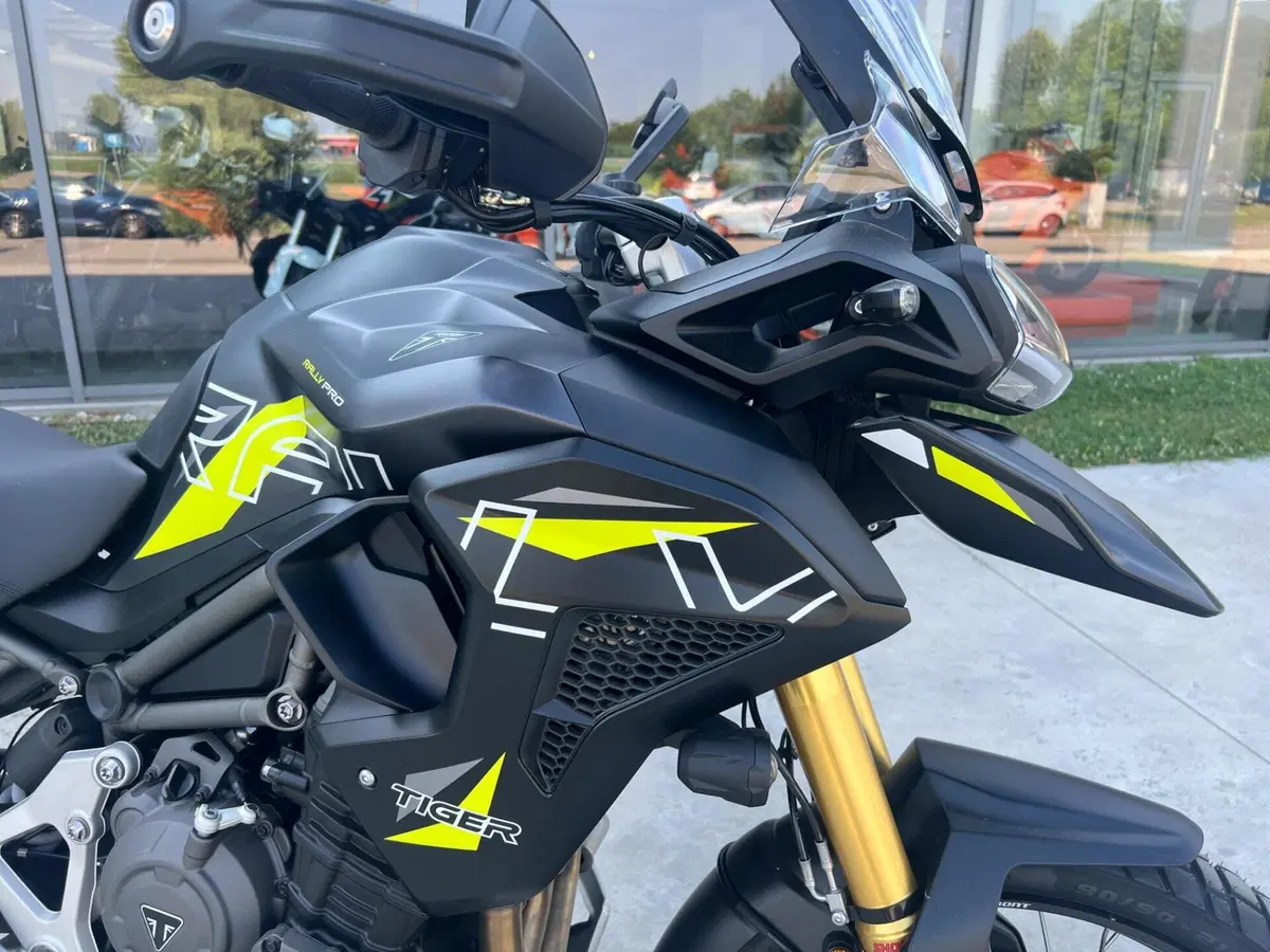 Triumph Tiger 1200 Desert Special Edition (2026) (2)
