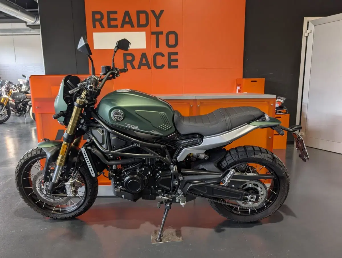 Benelli Leoncino 800 Trail (2022 - 26) (2)