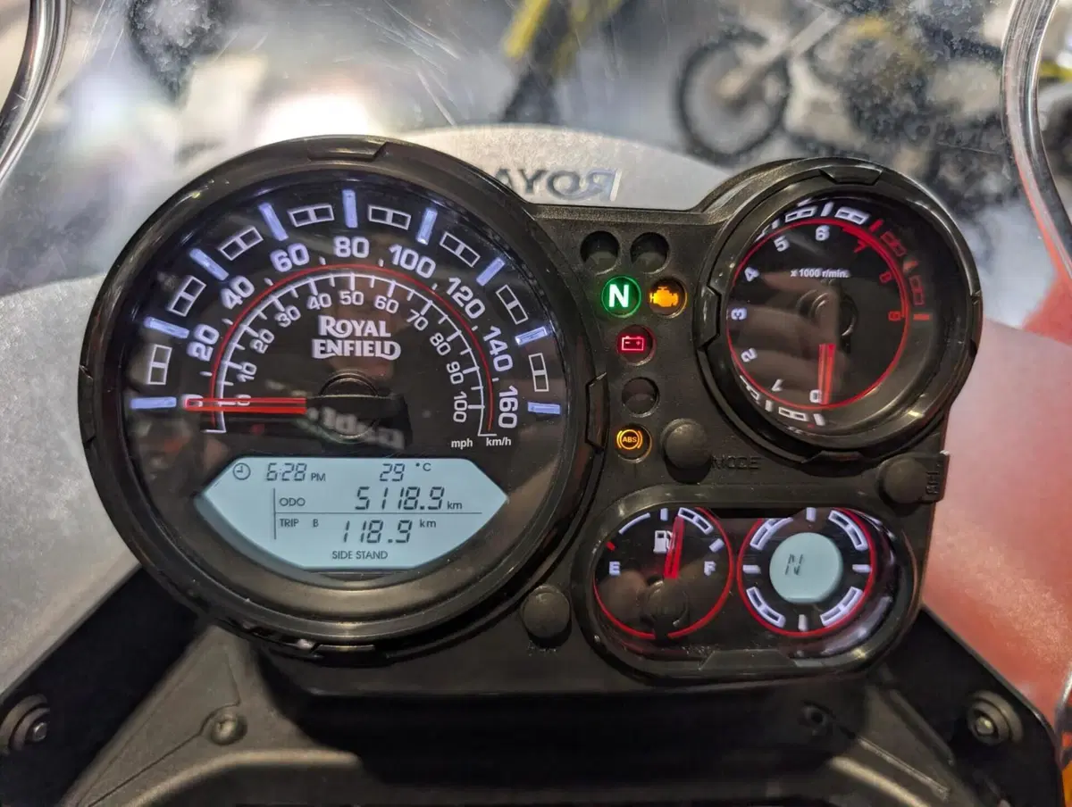 Royal Enfield Himalayan 411 (2021 - 24) (3)