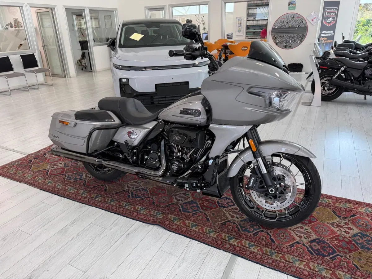 Harley-Davidson CVO Road Glide (2023)