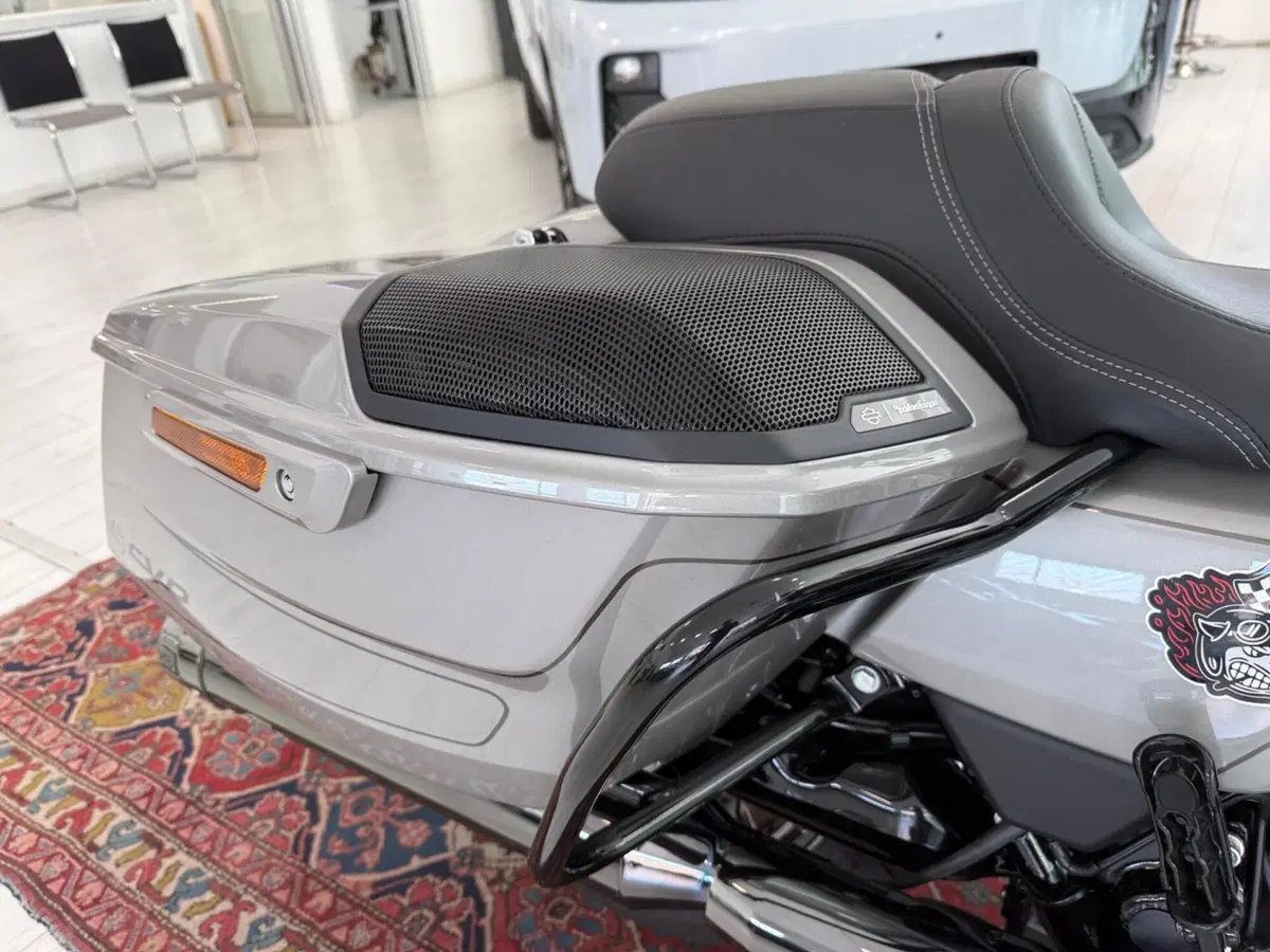Harley-Davidson CVO Road Glide (2023) (15)