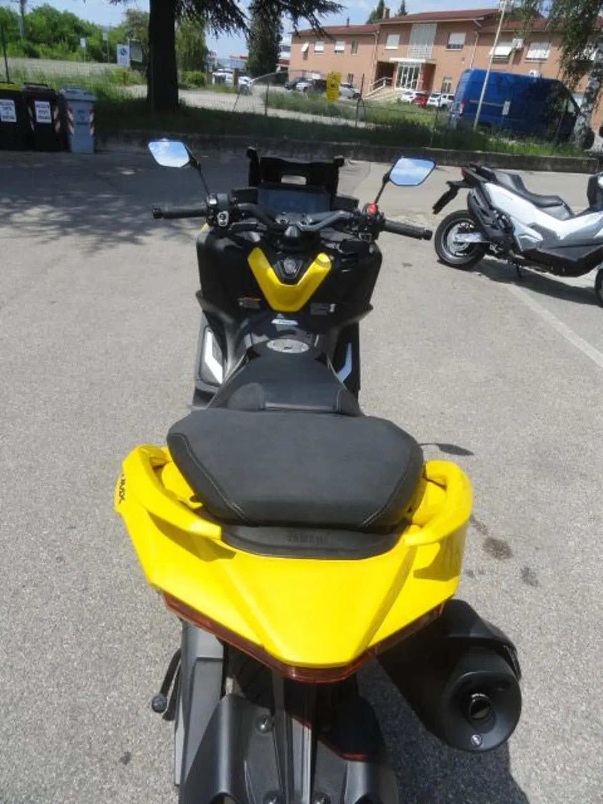 Yamaha T-Max 560 (2022 - 24) (7)