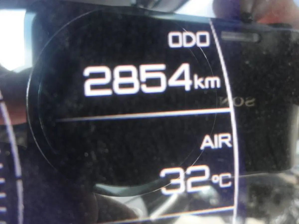Yamaha T-Max 560 (2022 - 24) (12)