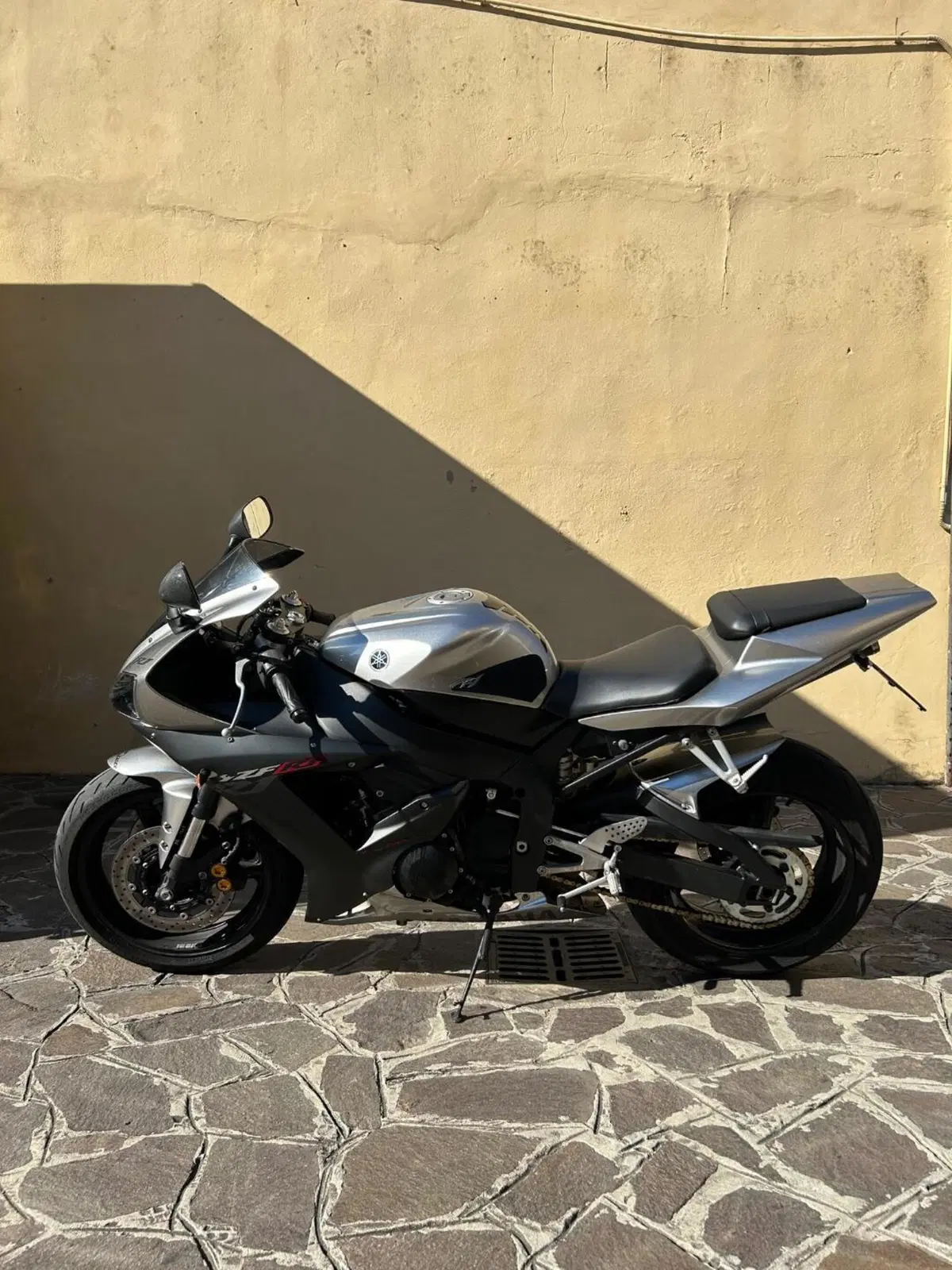Yamaha YZF R1 (2002 - 03) (4)