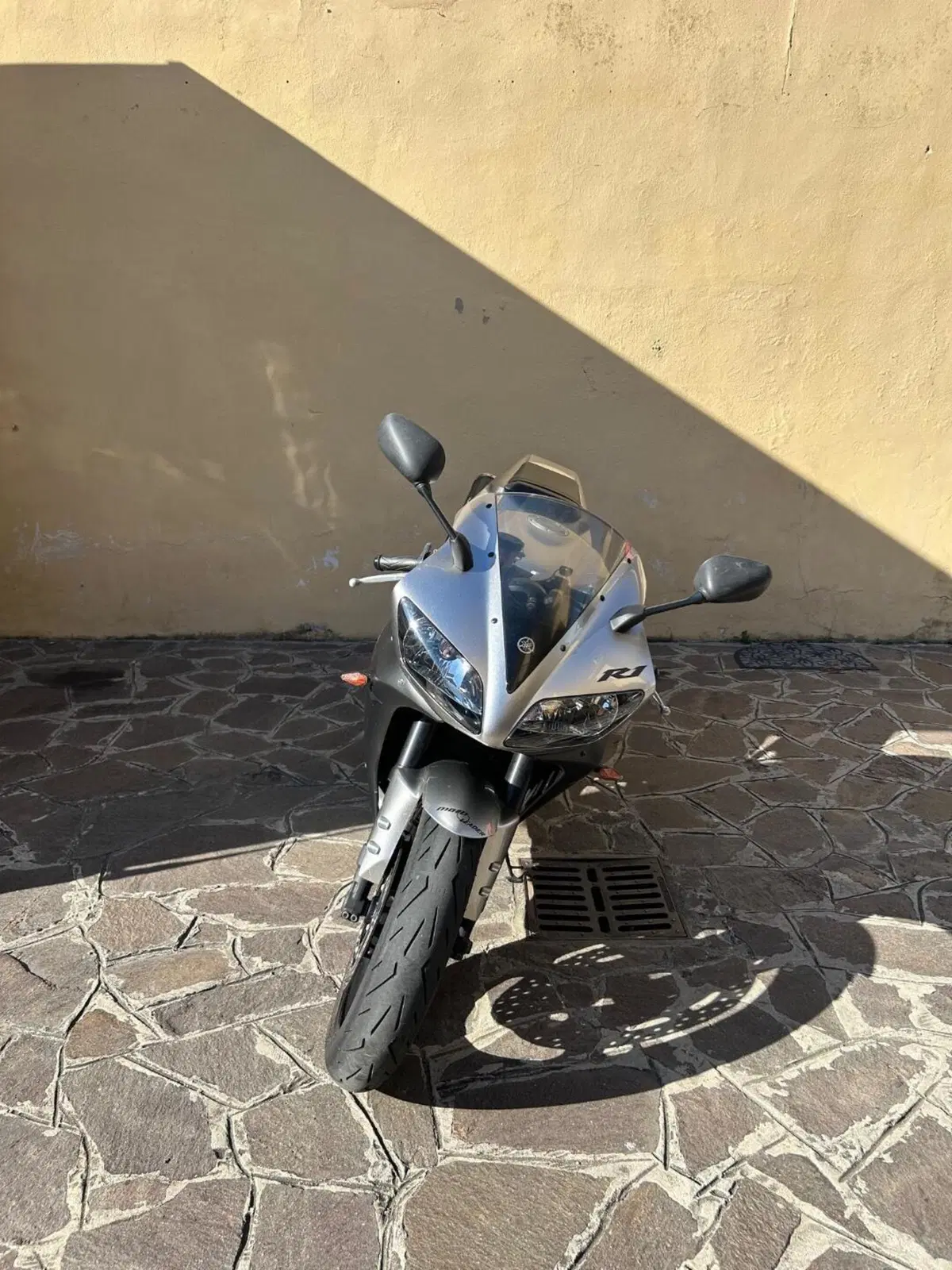 Yamaha YZF R1 (2002 - 03) (5)