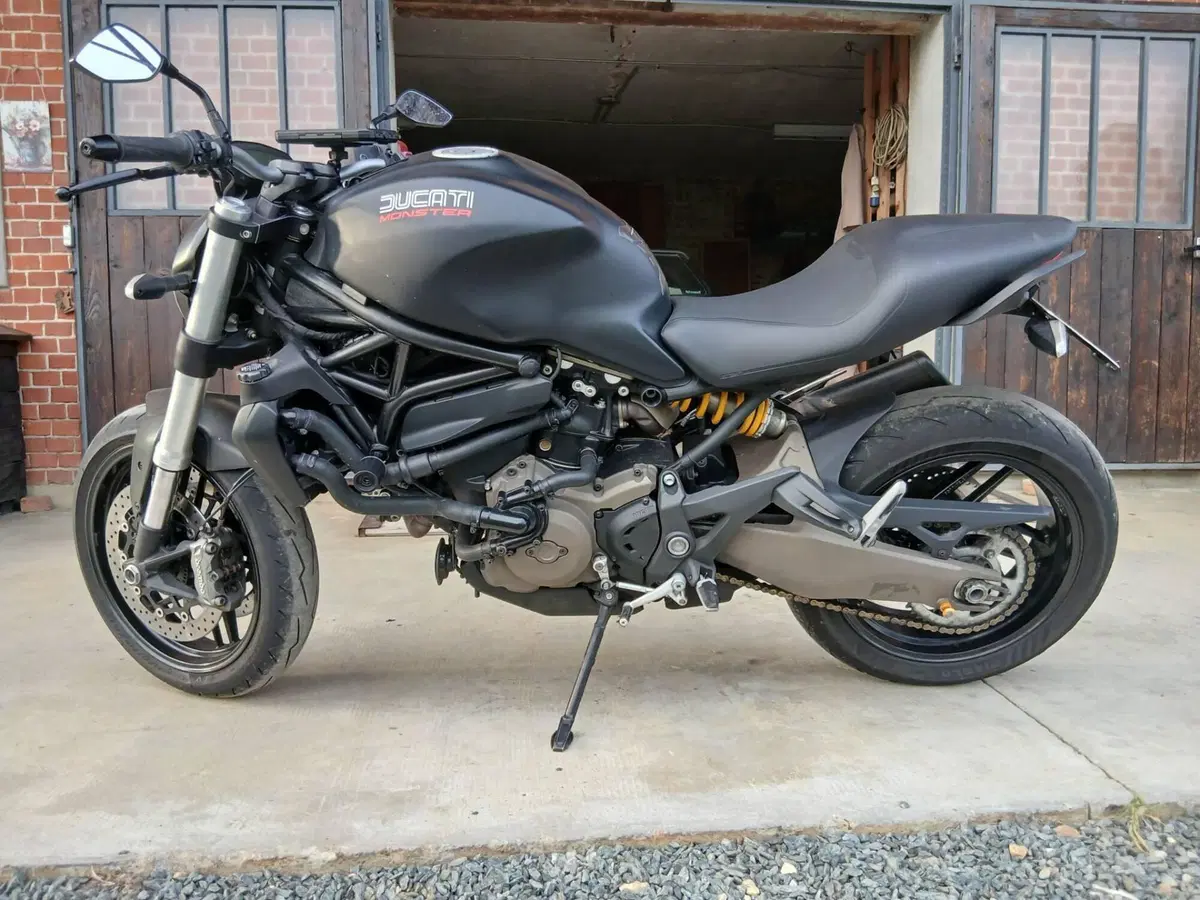 Ducati Monster 821 Dark ABS (2014 - 16)