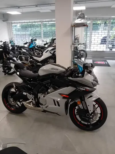 CFMOTO 675SR-R (2025 - 26) nuova