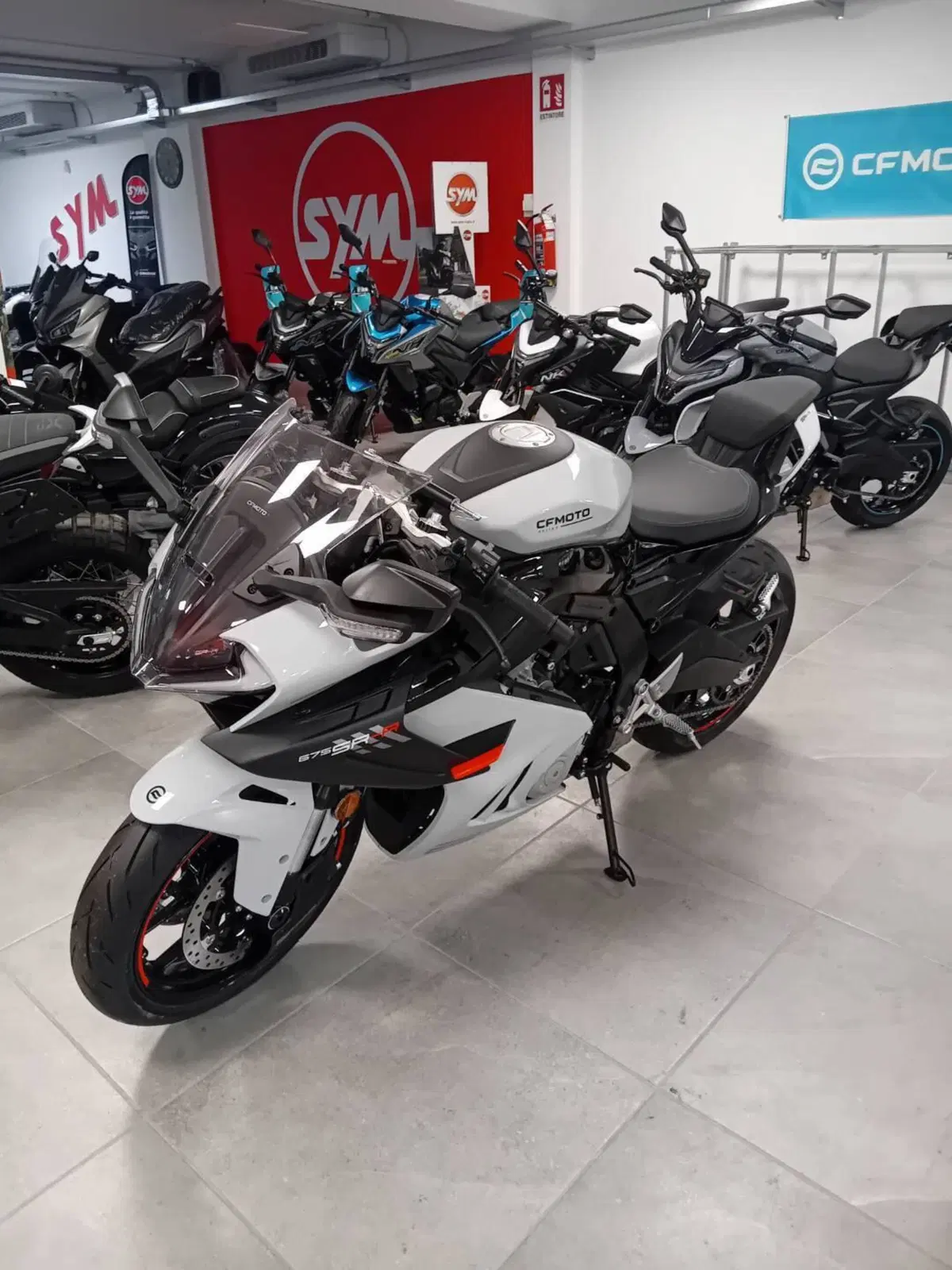 CFMOTO 675SR-R (2025 - 26) (2)