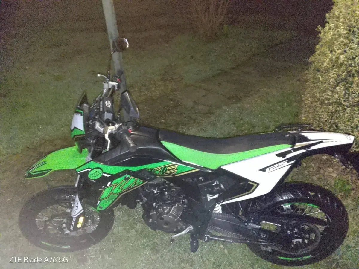 Kl KXE 125 Motard (2022 - 24) (2)