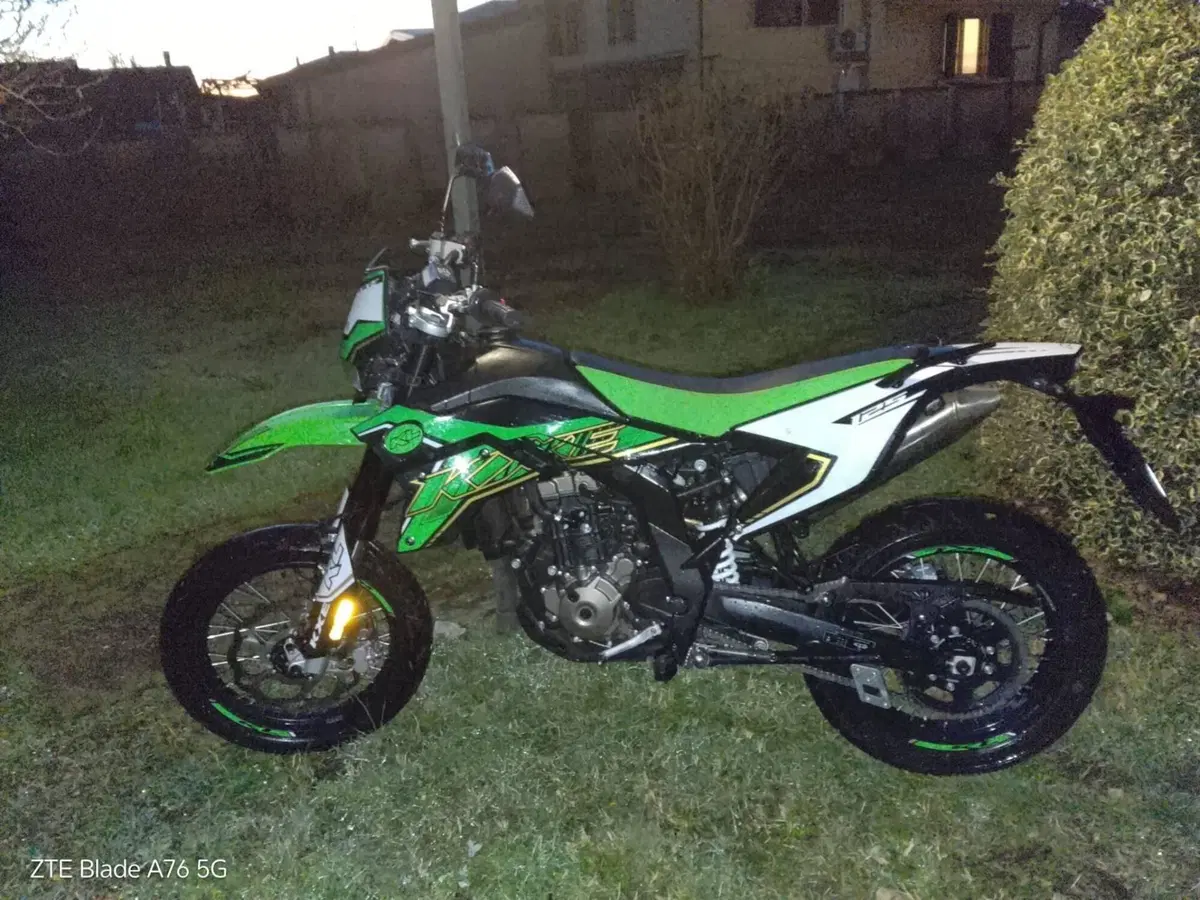 Kl KXE 125 Motard (2022 - 24) (3)