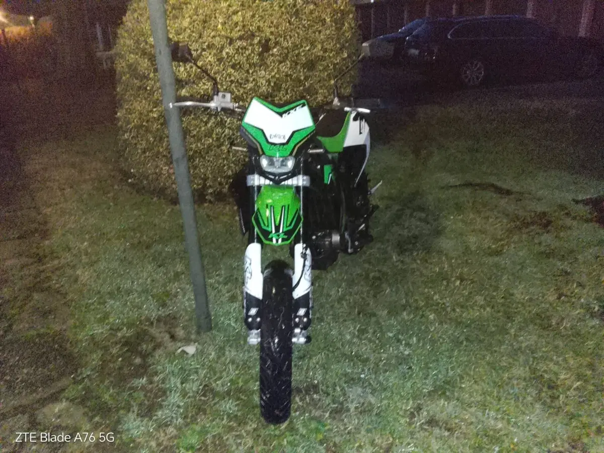 Kl KXE 125 Motard (2022 - 24) (4)